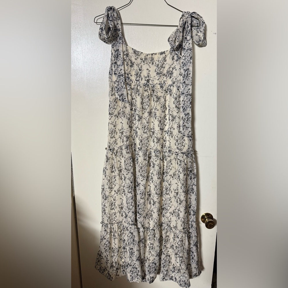 Shoulder tie Floral Cream Maxi dress